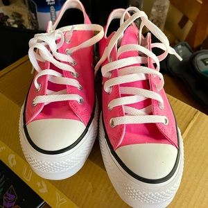 Pink platform low top converse